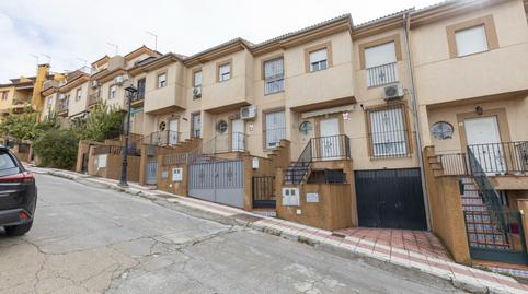Foto 4 de Casa adosada en venta en Calle de las Eras Altas, 21, Güevéjar, Granada