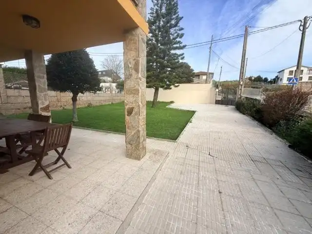 Terrassa de Casa o xalet en venda en Sanxenxo amb Jardí privat, Terrassa i Moblat
