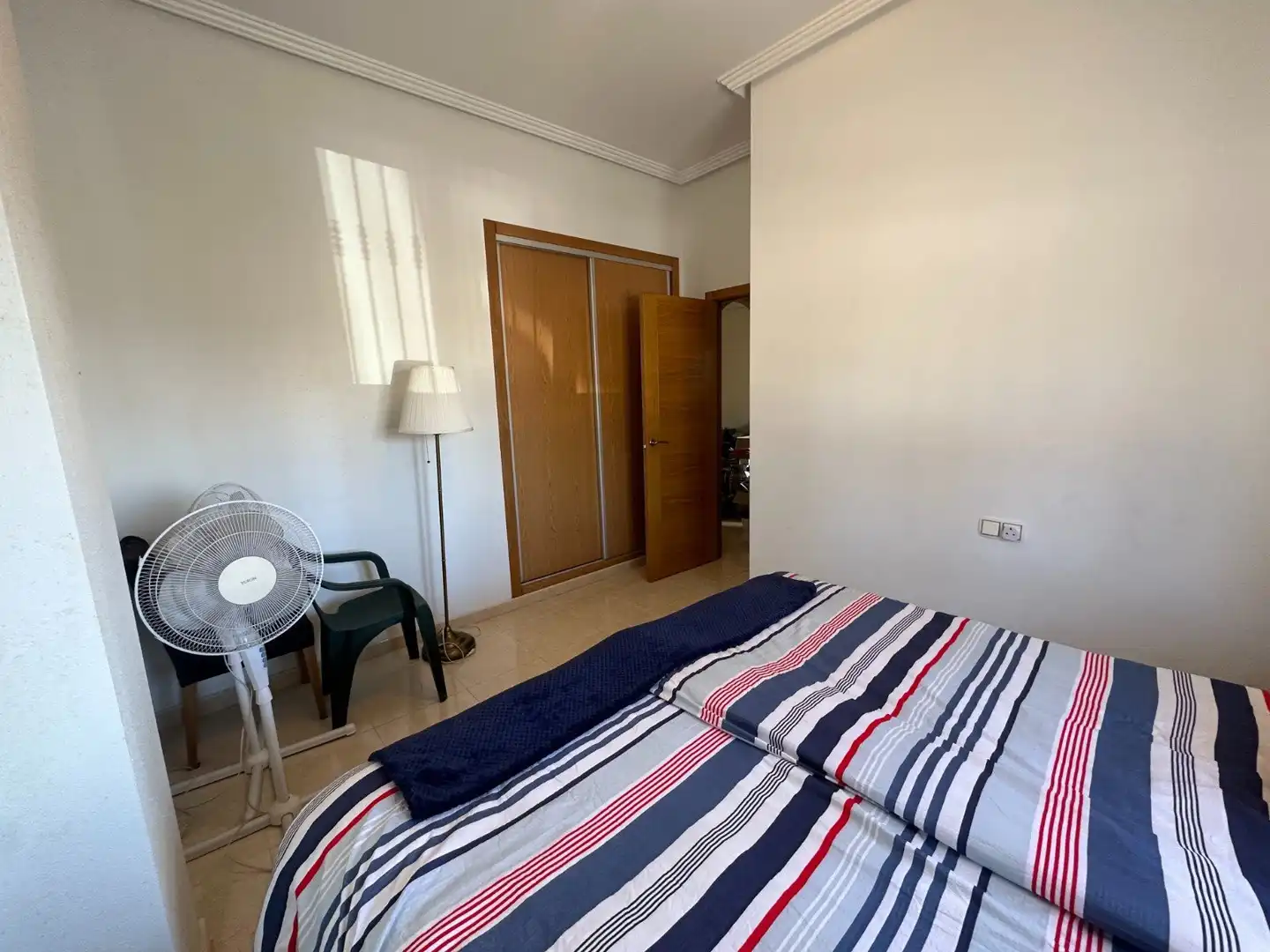 Dormitori de Apartament en venda en Jacarilla amb Moblat i Balcó