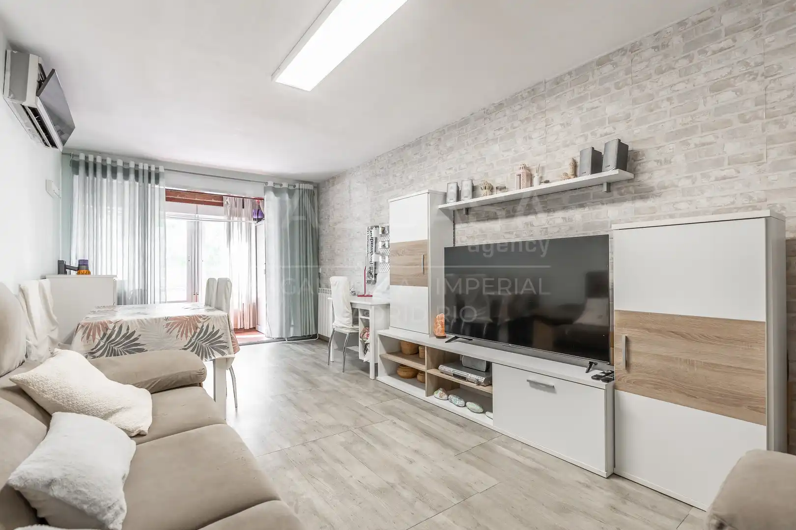 Sala d'estar de Pis en venda en Madrid amb Aire condicionat, Calefacció i Terrassa