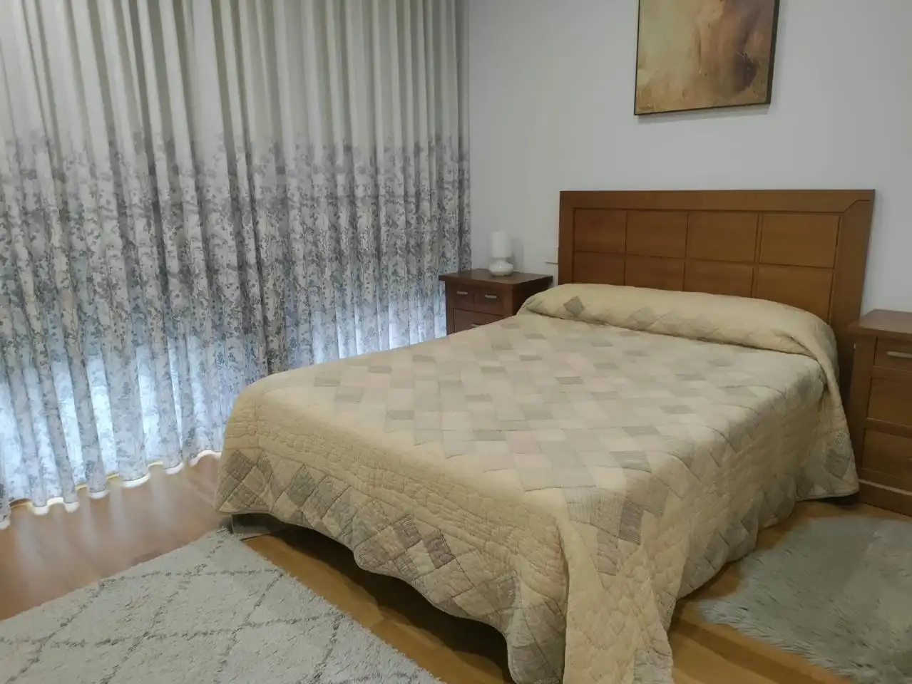 Habitación de Piso de alquiler en Santiago de Compostela  con Calefacción y Amueblado