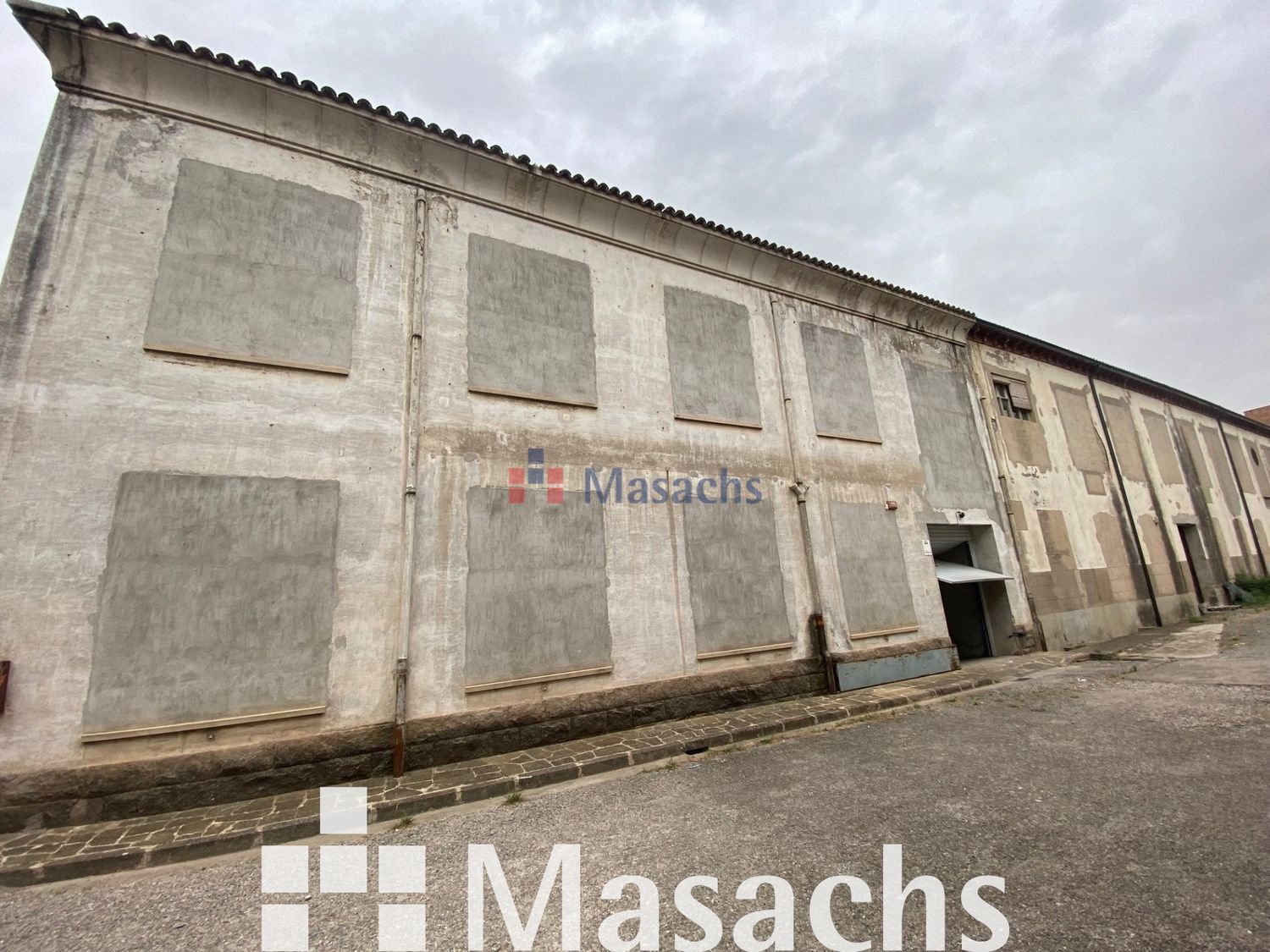Vista exterior de Nave industrial en venta en Gironella
