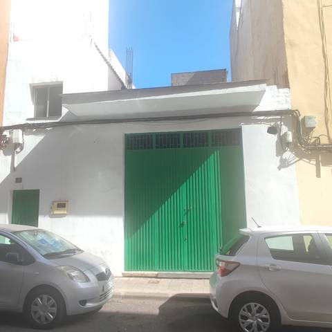 Local comercial en Venta en Calle Virgen de los Reyes en Taco - Los Andenes - Las Chumbreras