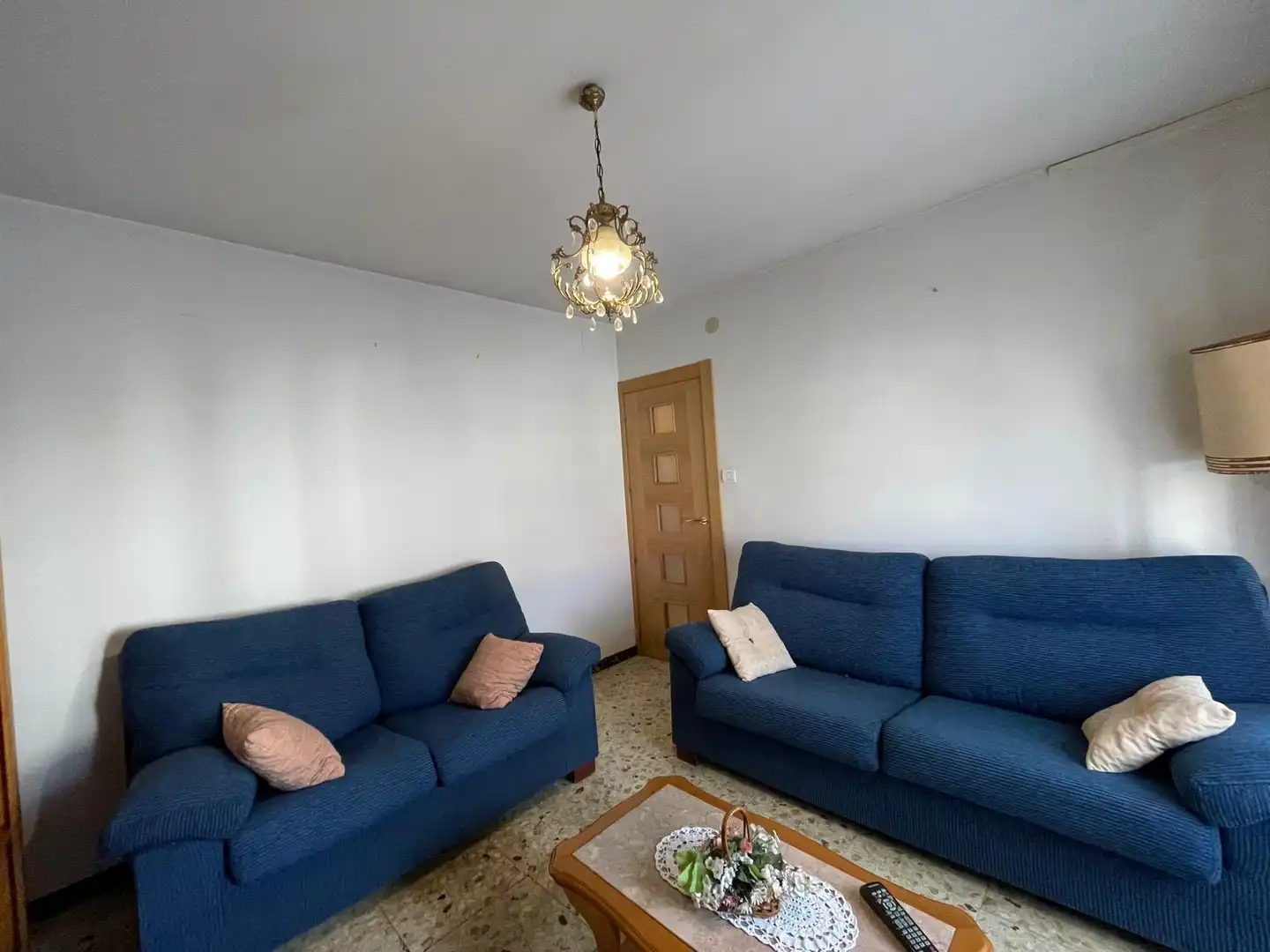 Sala de estar de Finca rústica en venta en Cogeces del Monte con Calefacción, Terraza y Trastero