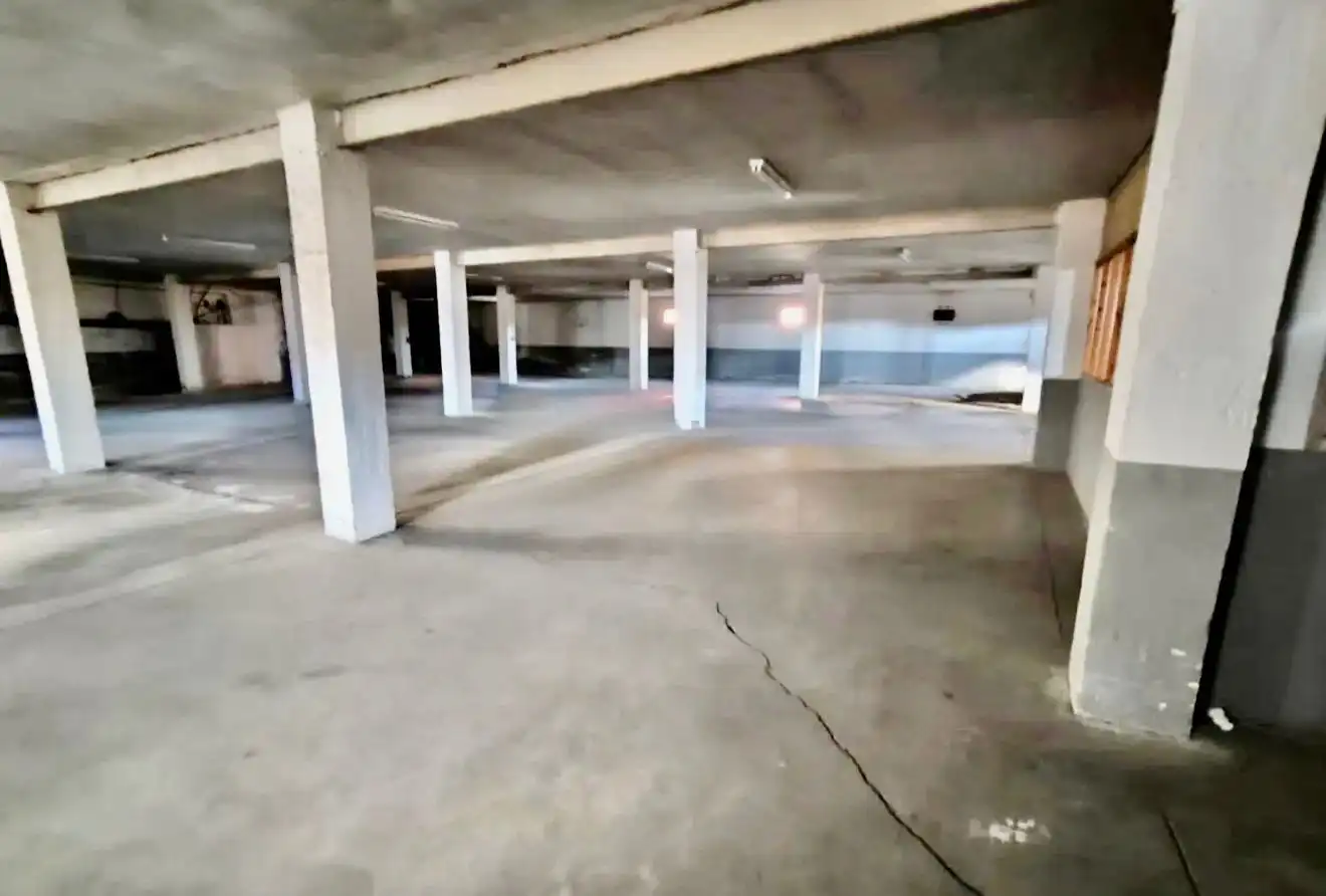Parking of Industrial buildings for rent in Villaquilambre  with Heating