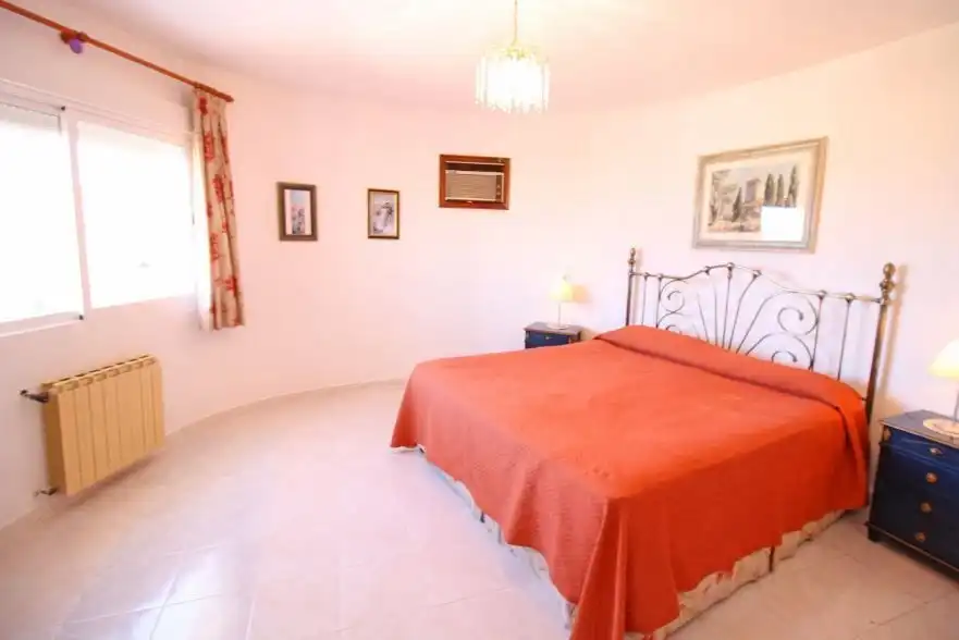 Bedroom of Houses for sale in Calpe / Calp  with Air Conditioner and Swimming Pool