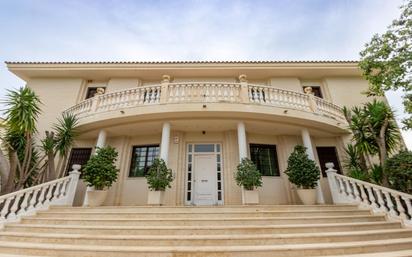 Vista exterior de Casa o xalet en venda en Benidorm amb Aire condicionat, Calefacció i Jardí privat