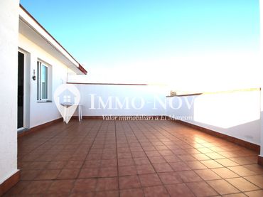Penthouse mit Balkon zum Verkauf in Carrer Alemanya