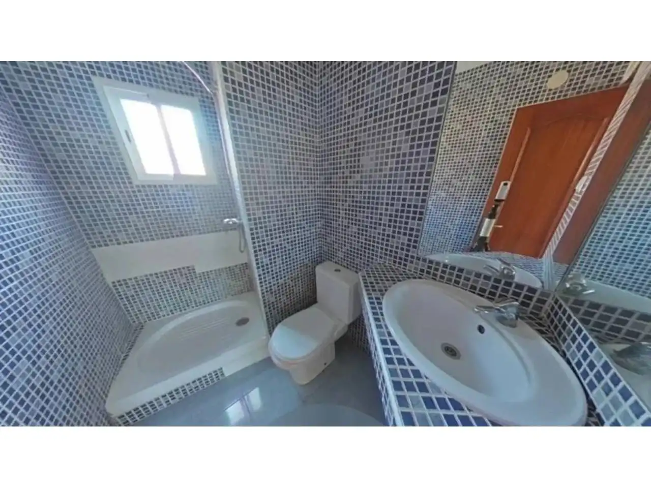 Bathroom of Flat for sale in Castelldefels