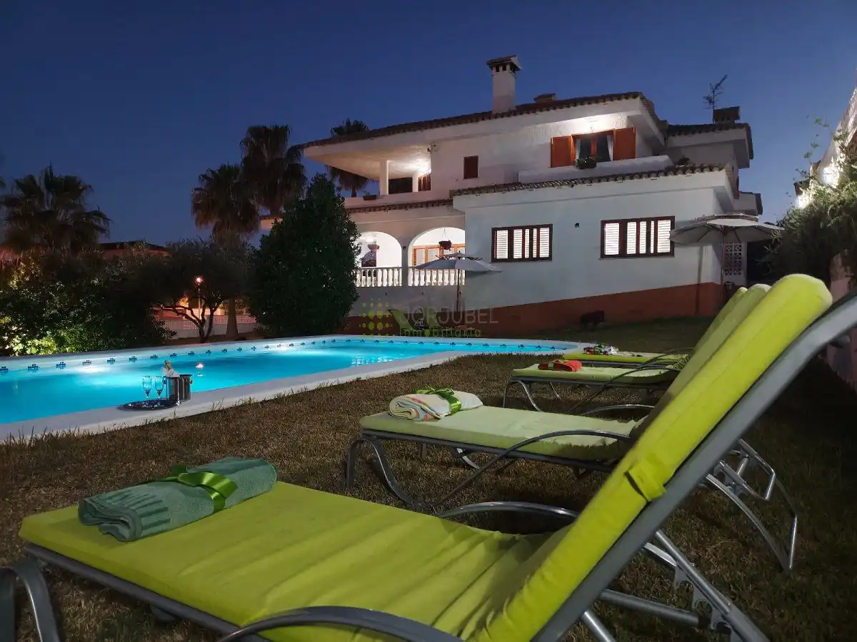 Chalet en alquiler en Benicasim 2