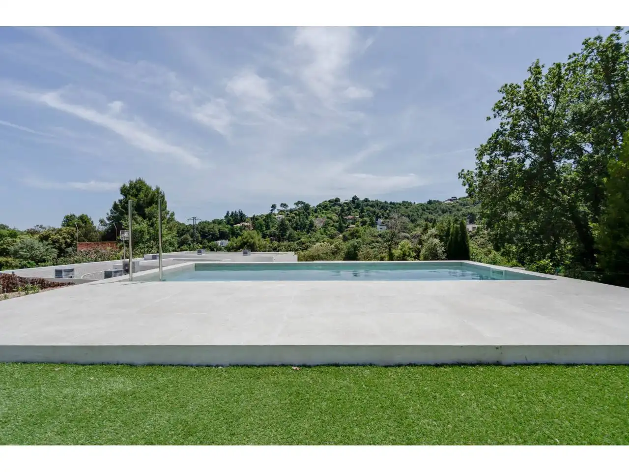 Piscina de Casa o xalet en venda en Matadepera amb Aire condicionat, Calefacció i Jardí privat