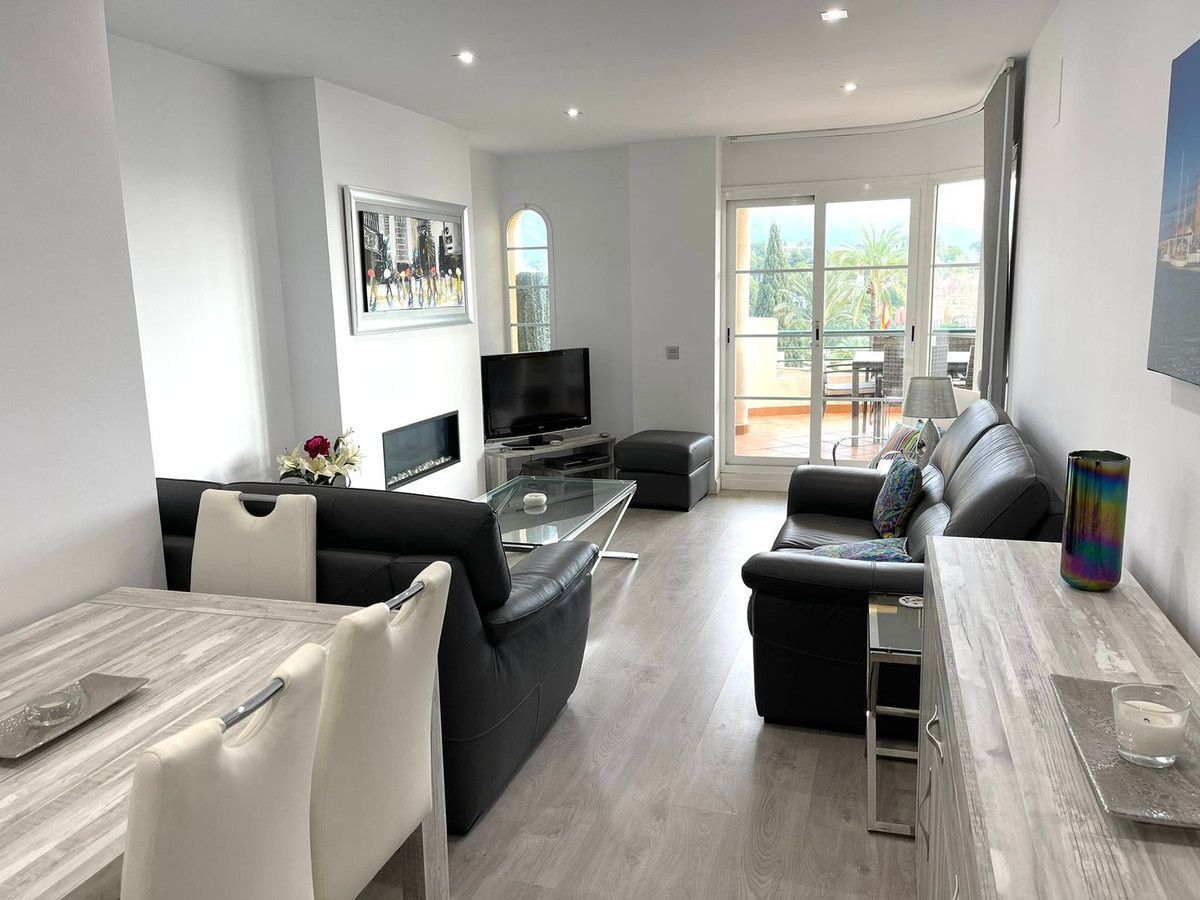 Sala d'estar de Apartament de lloguer en Marbella amb Terrassa, Piscina i Moblat