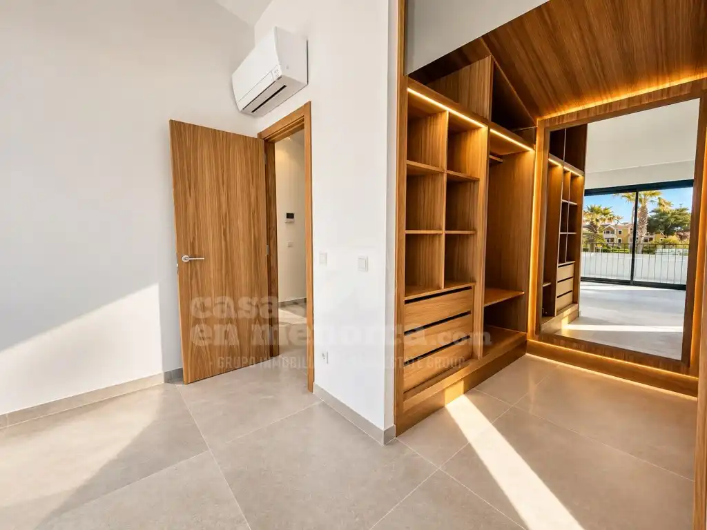 Dormitori de Casa o xalet en venda en Cala Blanca