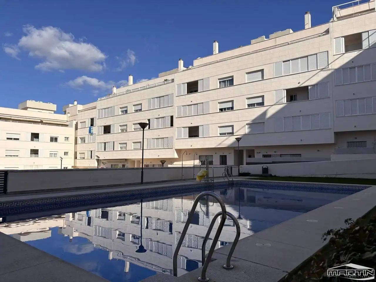 Flat with pool for sale in Avenida de Luis Alberto de Cuenca 70
