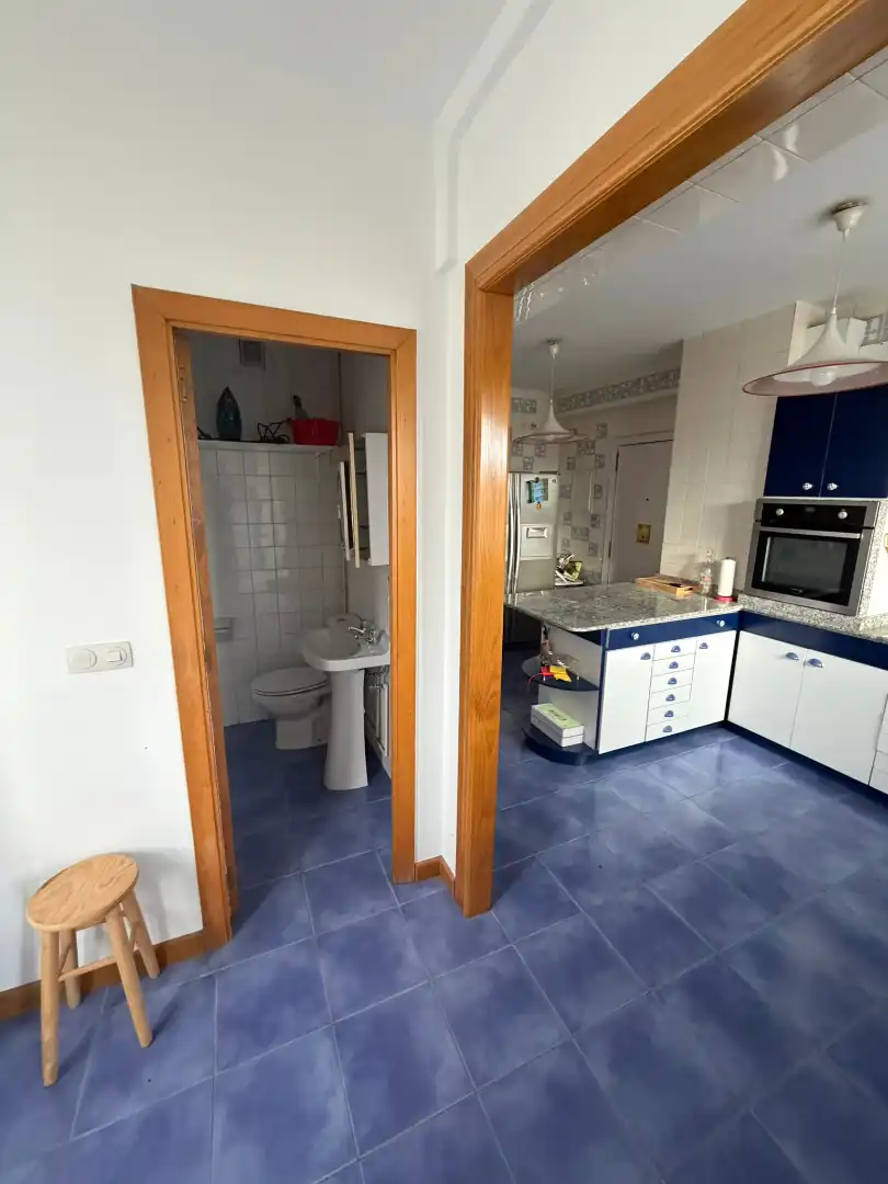 Baño de Piso de alquiler en Ferrol con Calefacción, Terraza y Amueblado