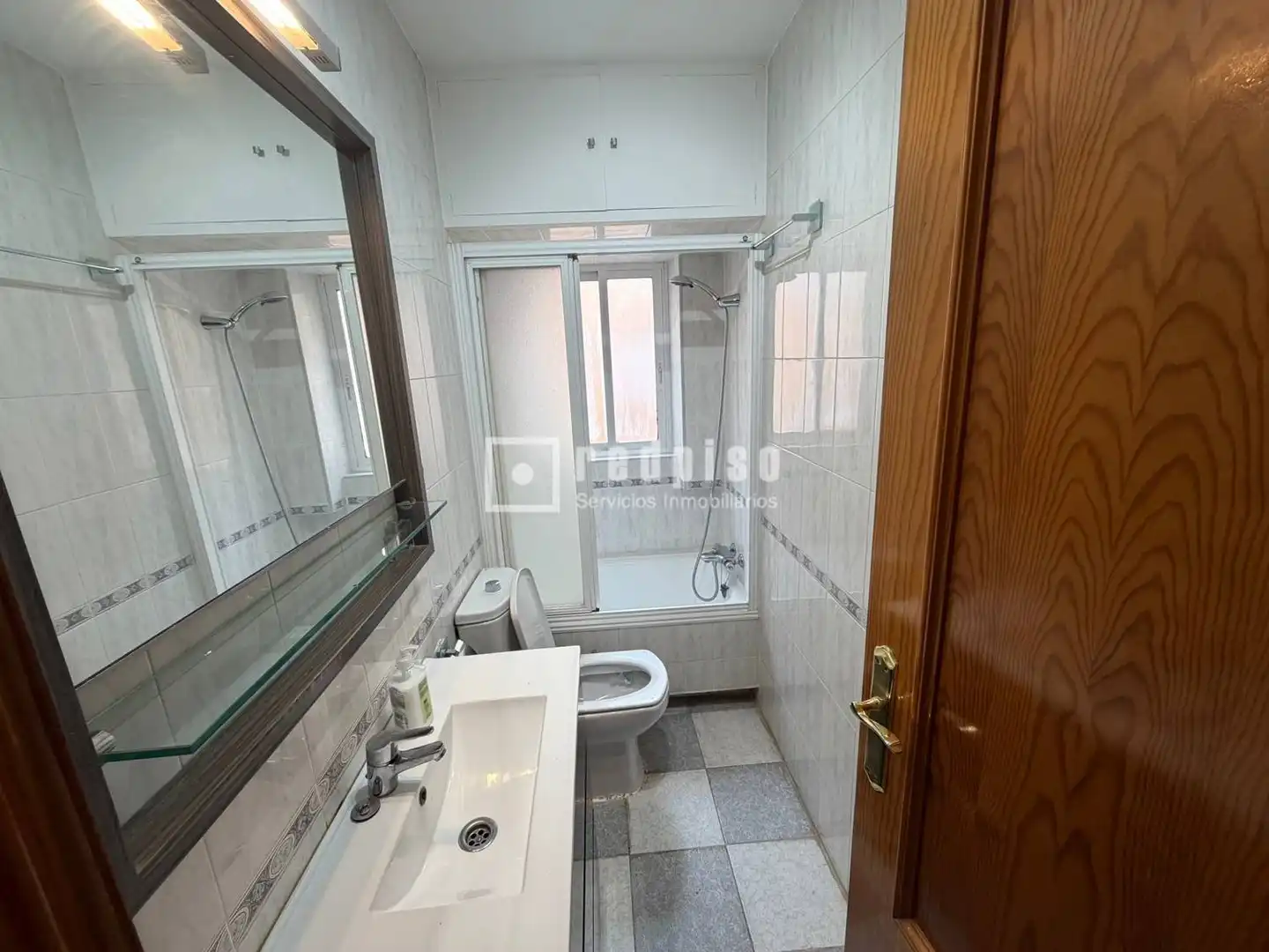 Badezimmer von Wohnung zum Verkauf in Madrid