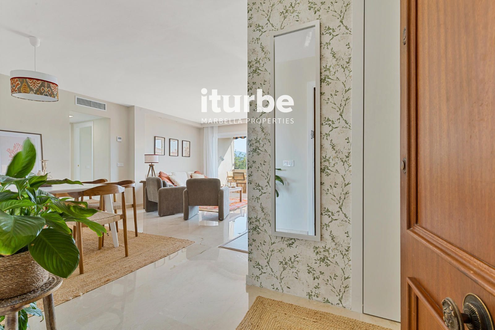 Attic to rent in Marbella  with Air Conditioner, Terrace and Swimming Pool