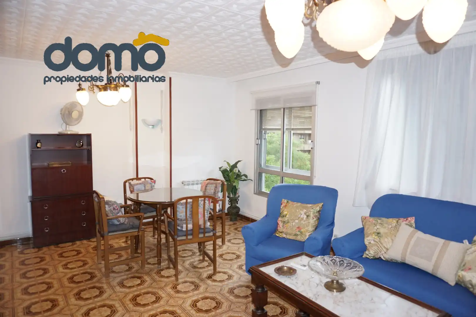 Sala de estar de Piso para compartir en Granada con Amueblado, Horno y Lavadora