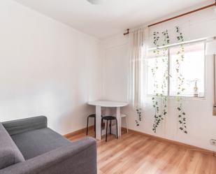Bedroom of Flat for sale in  Madrid Capital  with Heating and Terrace