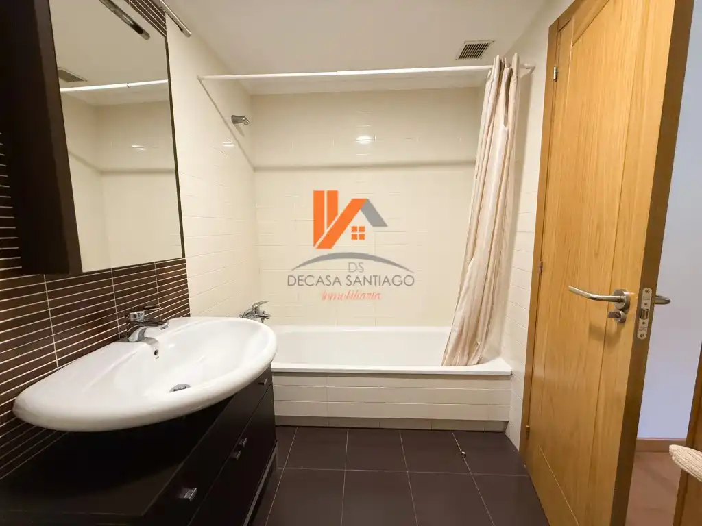 Baño de Piso en venta en Santiago de Compostela 