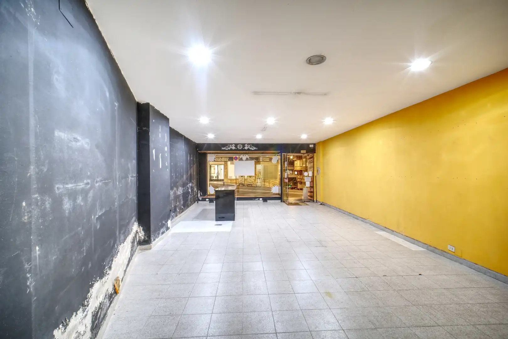 Local en venta en Avenida Finisterre, 155, Paseo de los Puentes - Santa Margarita