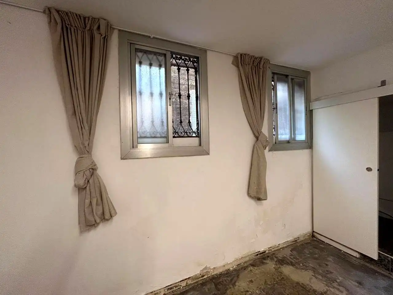 Business premises for sale in calle d'En Cortines, imagen 3