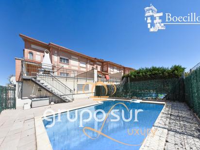 Swimming pool of Single-family semi-detached for sale in Boecillo  with Air Conditioner, Heating and Private garden