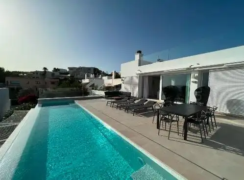 Terrasse von Haus oder Chalet zur Miete in Santa Eulària des Riu mit Klimaanlage, Terrasse und Schwimmbad