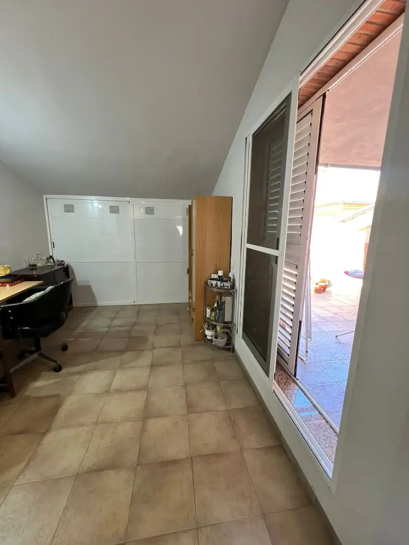 Einfamilien-Reihenhaus zum Verkauf in Sagunto / Sagunt mit Klimaanlage, Heizung und Terrasse