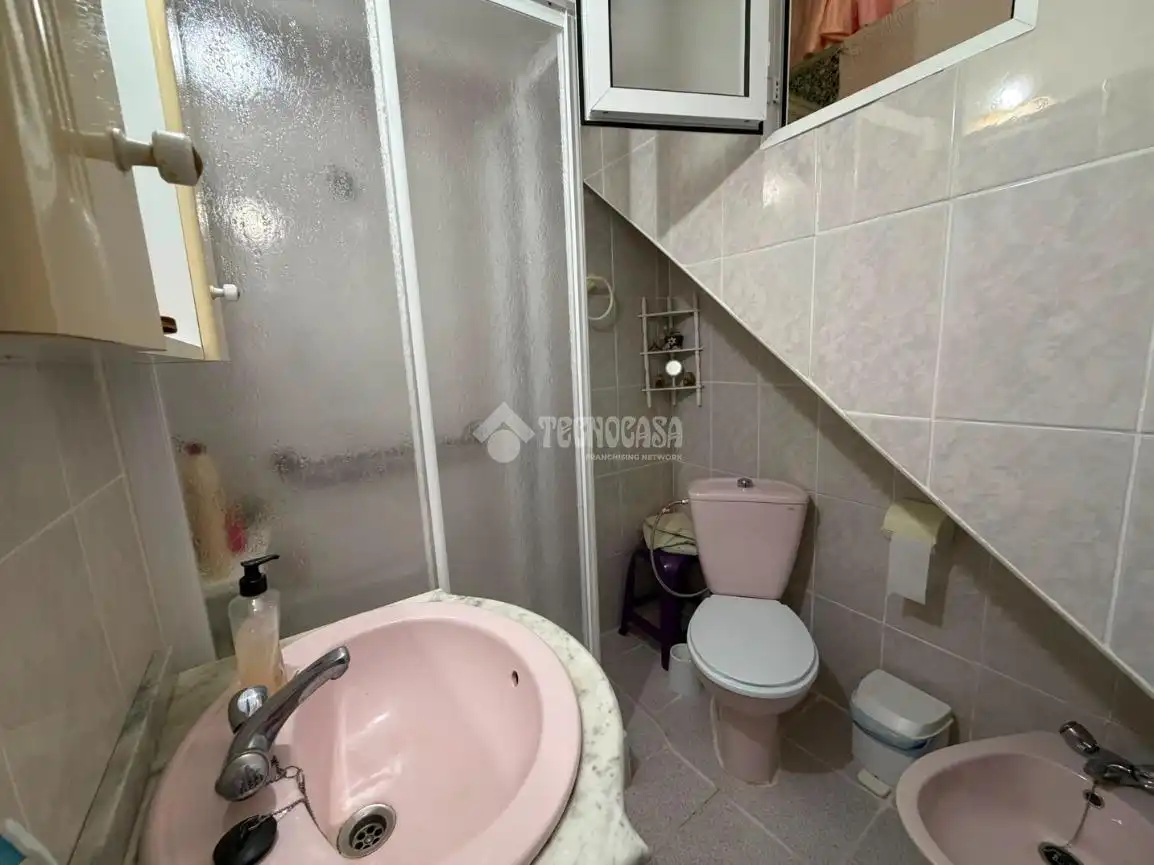 Country homes for sale in Olías