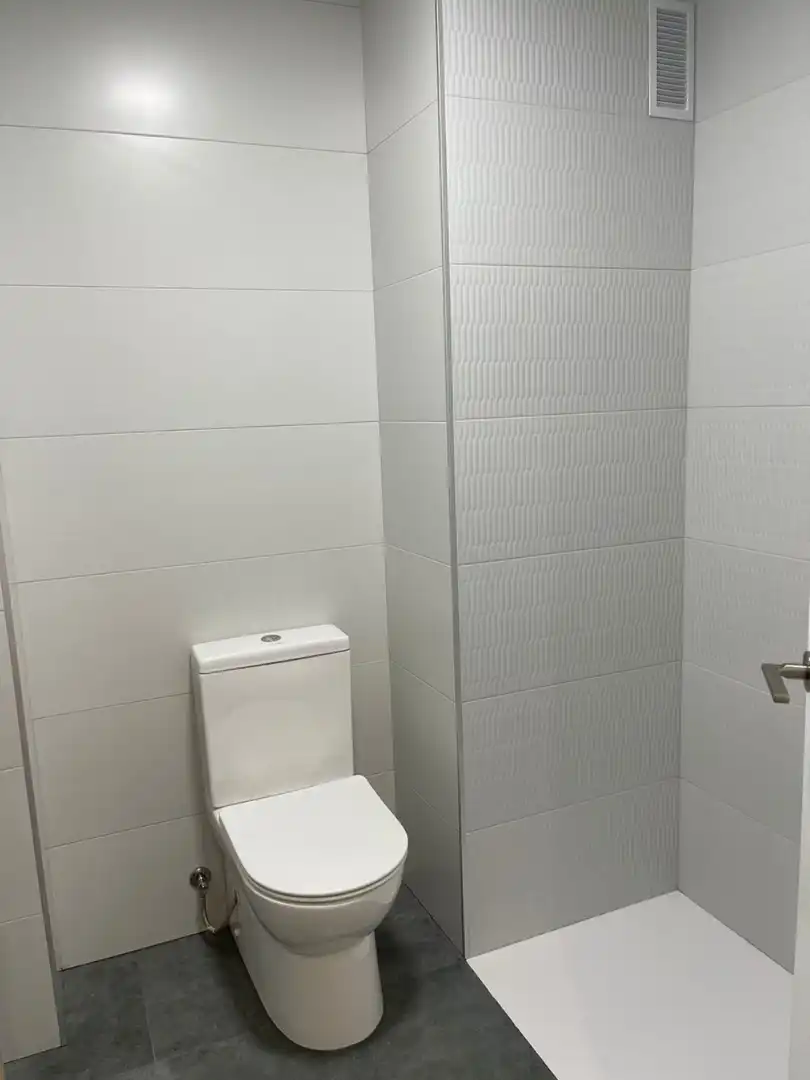Baño de Piso de alquiler en Murcia con Calefacción