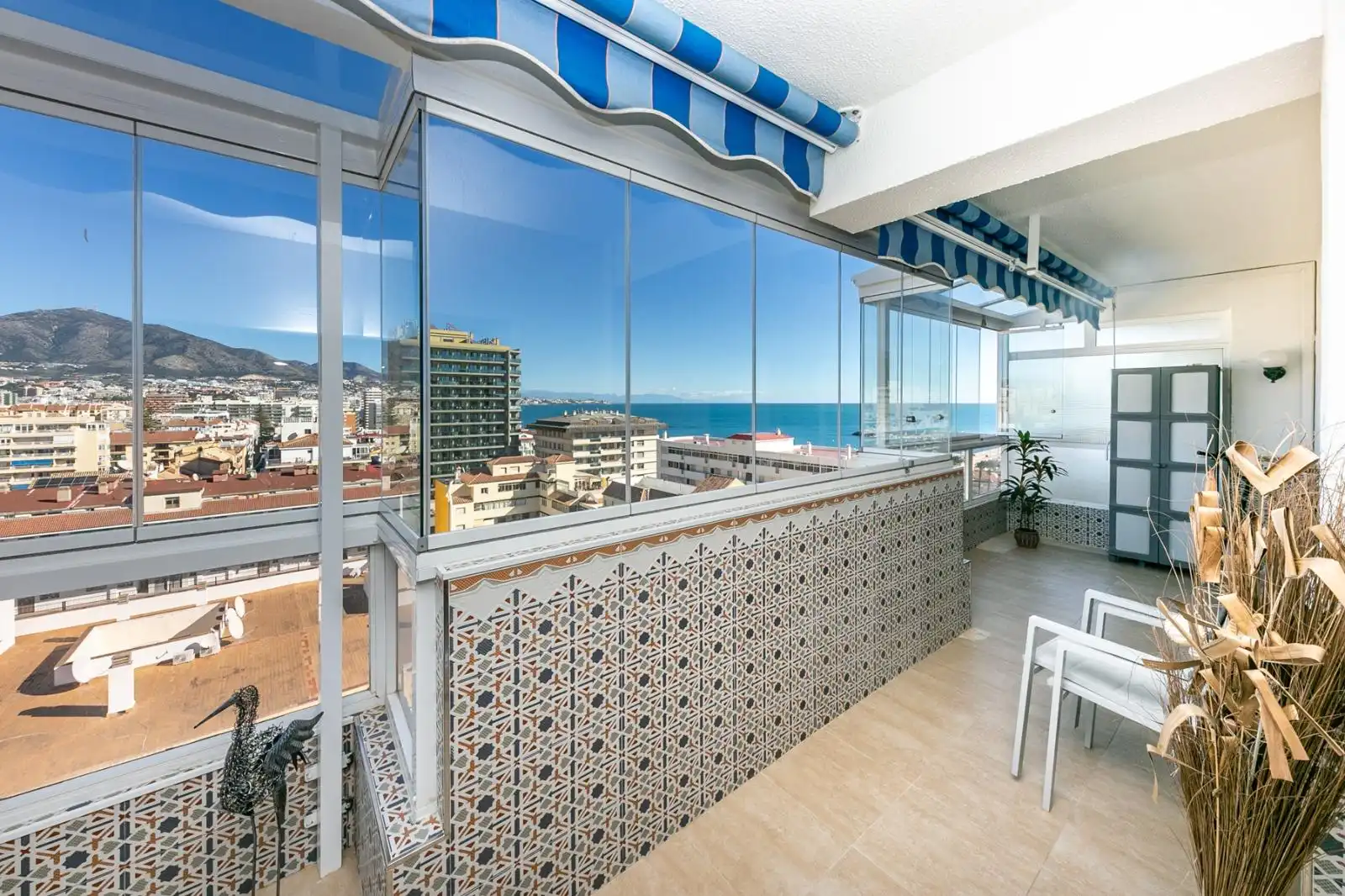 Terrasse von Dachboden zur Miete in Fuengirola mit Klimaanlage, Heizung und Terrasse