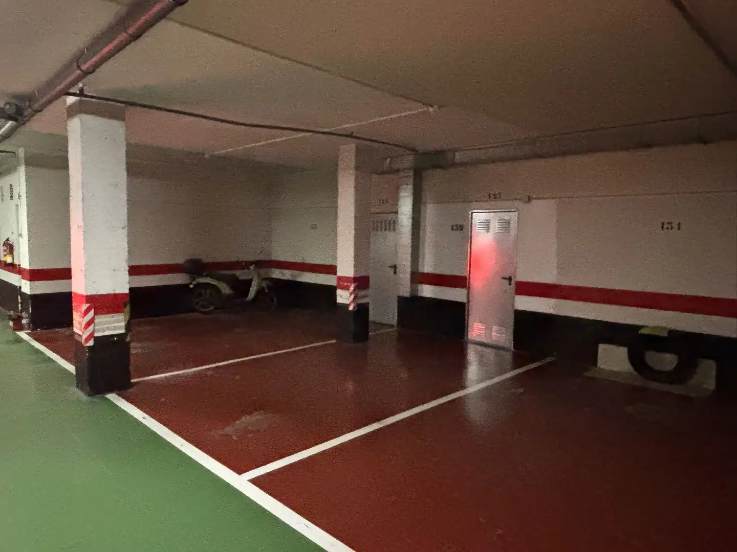 Parkplatz von Garage zur Miete in Zaragoza
