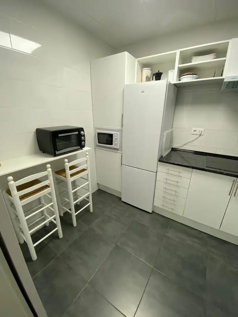 Cocina de Piso de alquiler en Sevilla con Aire acondicionado, Calefacción y Amueblado