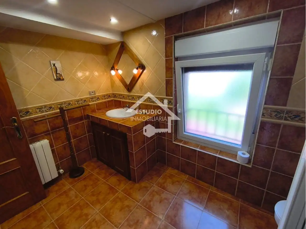 Bathroom of Houses for sale in Alesanco  with Heating, Private garden and Furnished