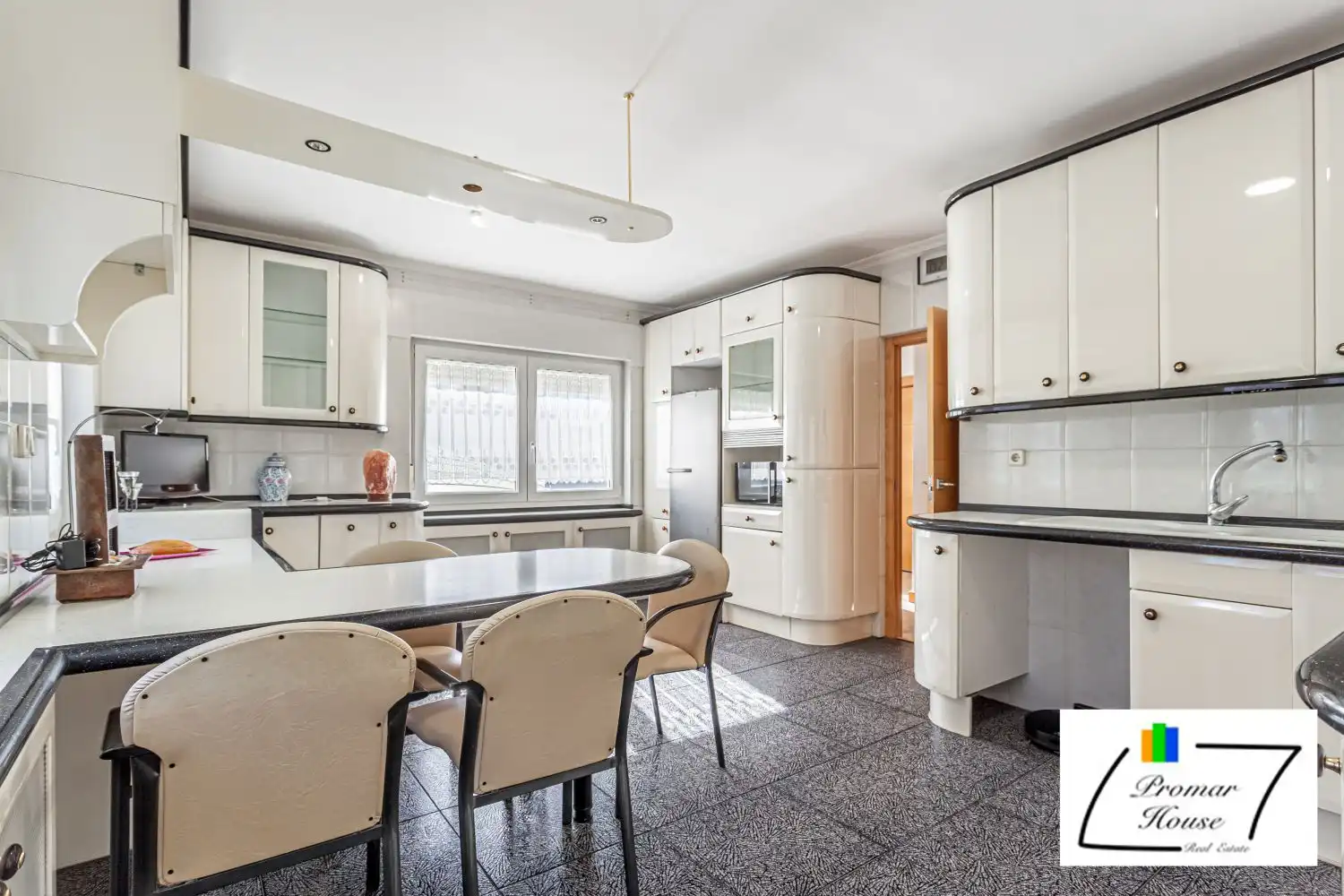 Cocina de Casa o chalet en venta en Ávila con Calefacción, Jardín privado y Terraza