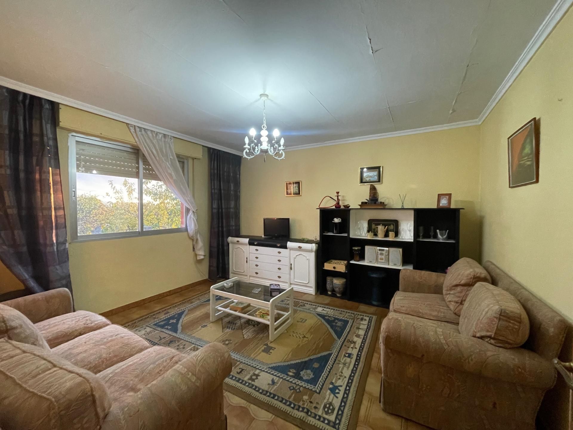 Sala d'estar de Casa o xalet en venda en Arganza amb Calefacció