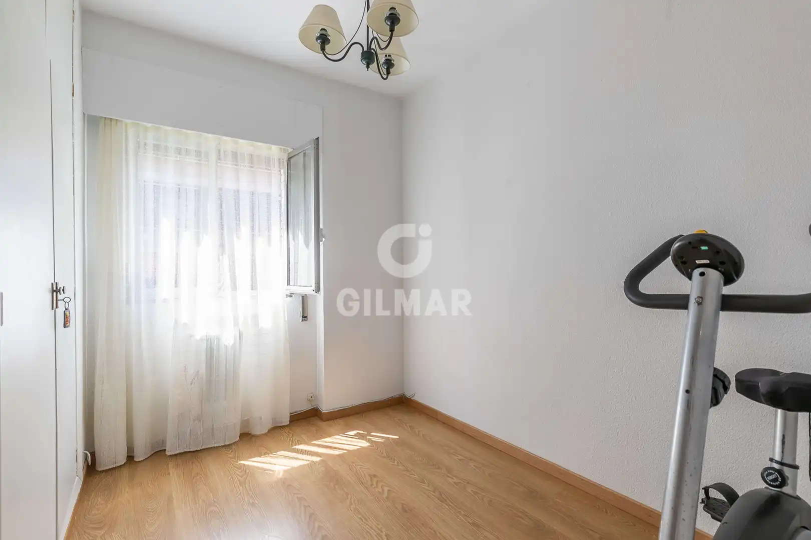 Habitación de Piso en venta en Madrid con Calefacción, Jardín privado y Piscina