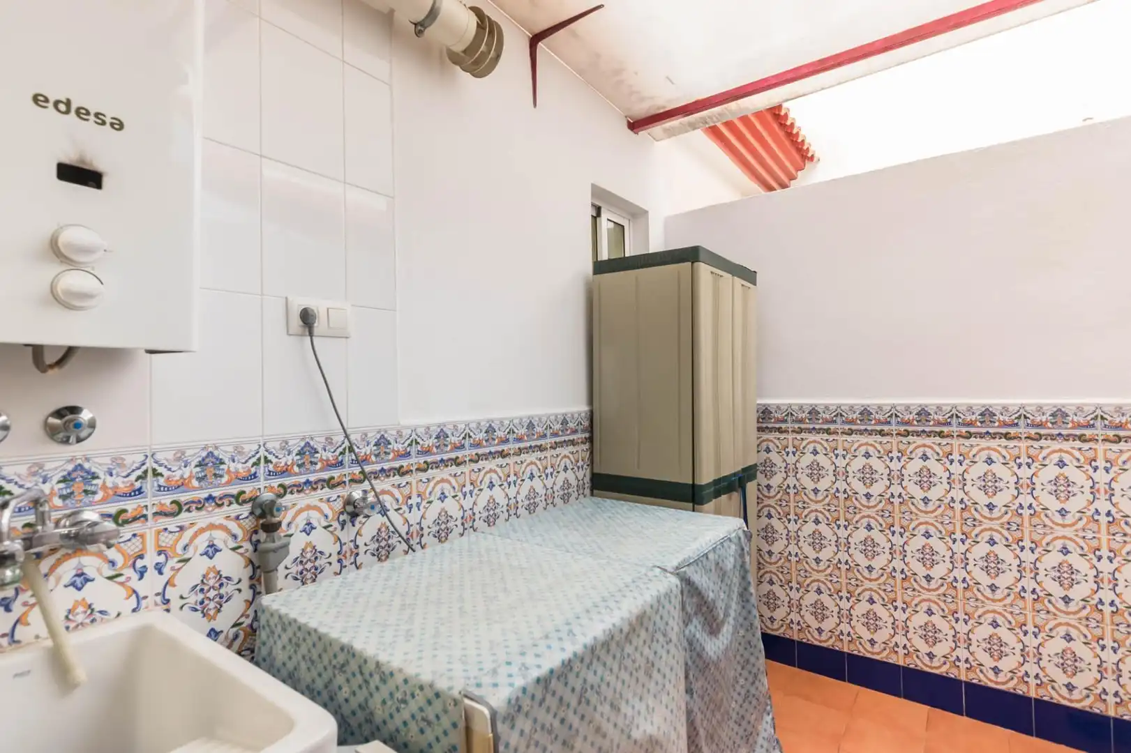 Küche von Einfamilien-Reihenhaus zum Verkauf in Murcia mit Klimaanlage, Privatgarten und Terrasse