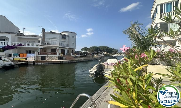 Exterior view of Flat for sale in Empuriabrava  with Heating, Private garden and Terrace