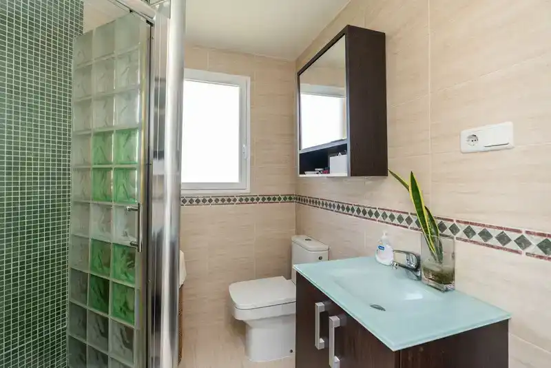 Baño de Ático en venta en Estepona con Aire acondicionado y Piscina