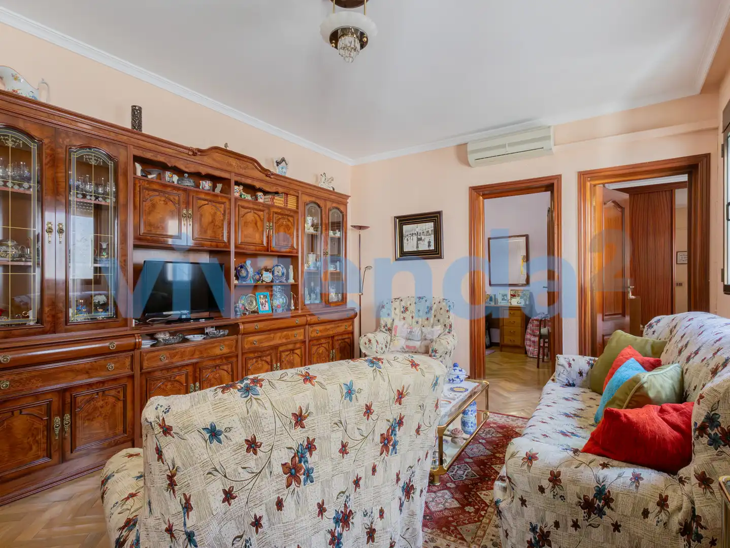 Flat with terrace for sale in Calle Campomanes, imagen 3