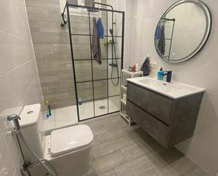 Bathroom of Planta baja for sale in L'Hospitalet de Llobregat