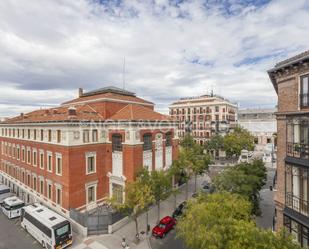 Exterior view of Apartment for sale in  Madrid Capital  with Air Conditioner, Terrace and Balcony