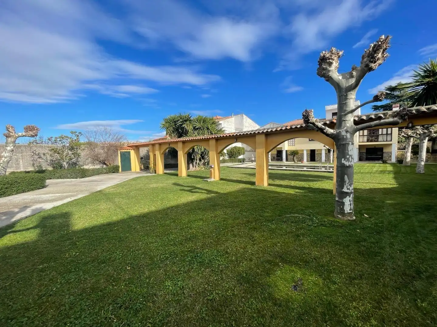 Exterior view of Houses for sale in Trujillo  with Air Conditioner, Heating and Storage room