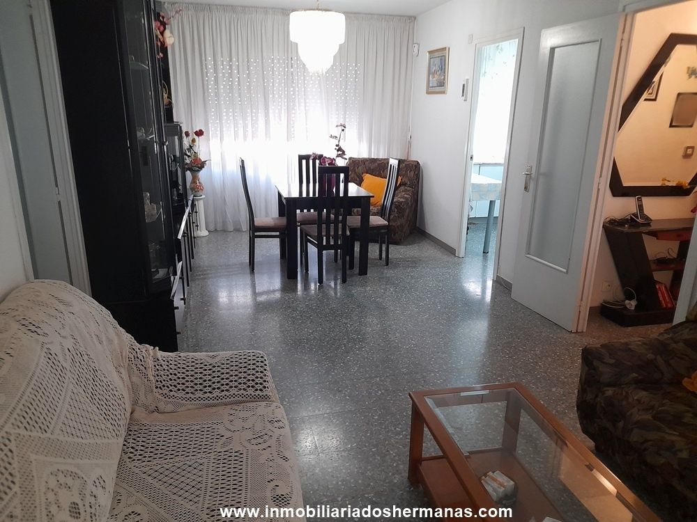Sala d'estar de Pis en venda en El Prat de Llobregat amb Balcó