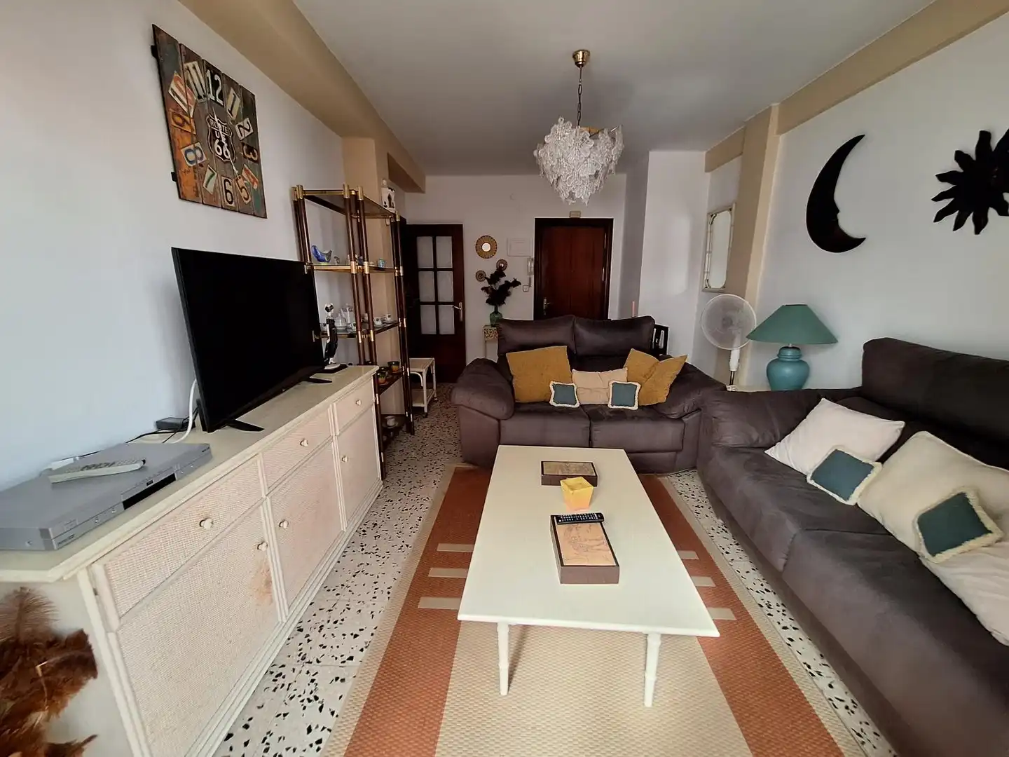 Piso con ascensor en venta en Estepona Pueblo, imagen 2