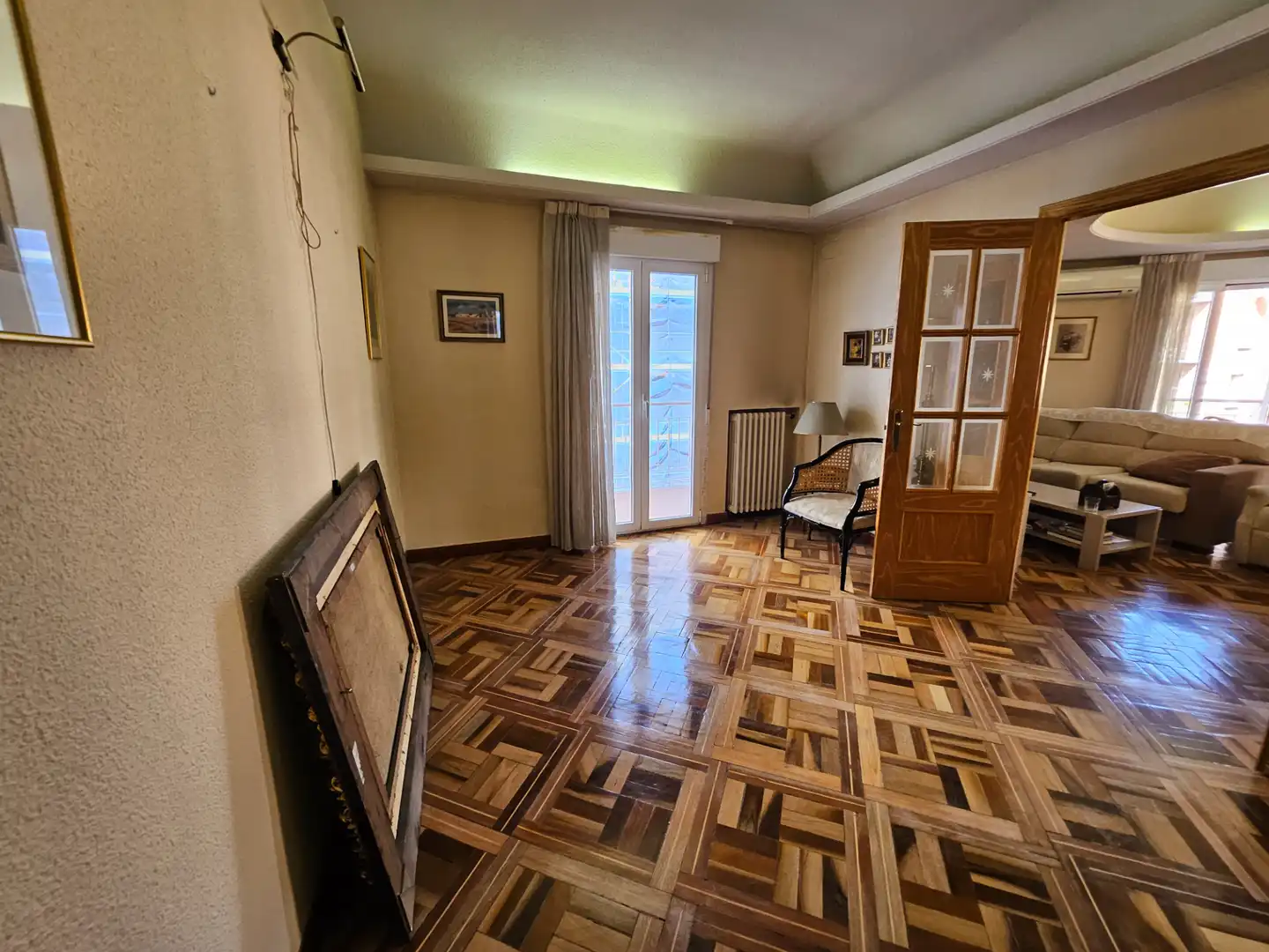 Living room of Flat for rent in Madrid  with Air Conditioner, Heating and Furnished