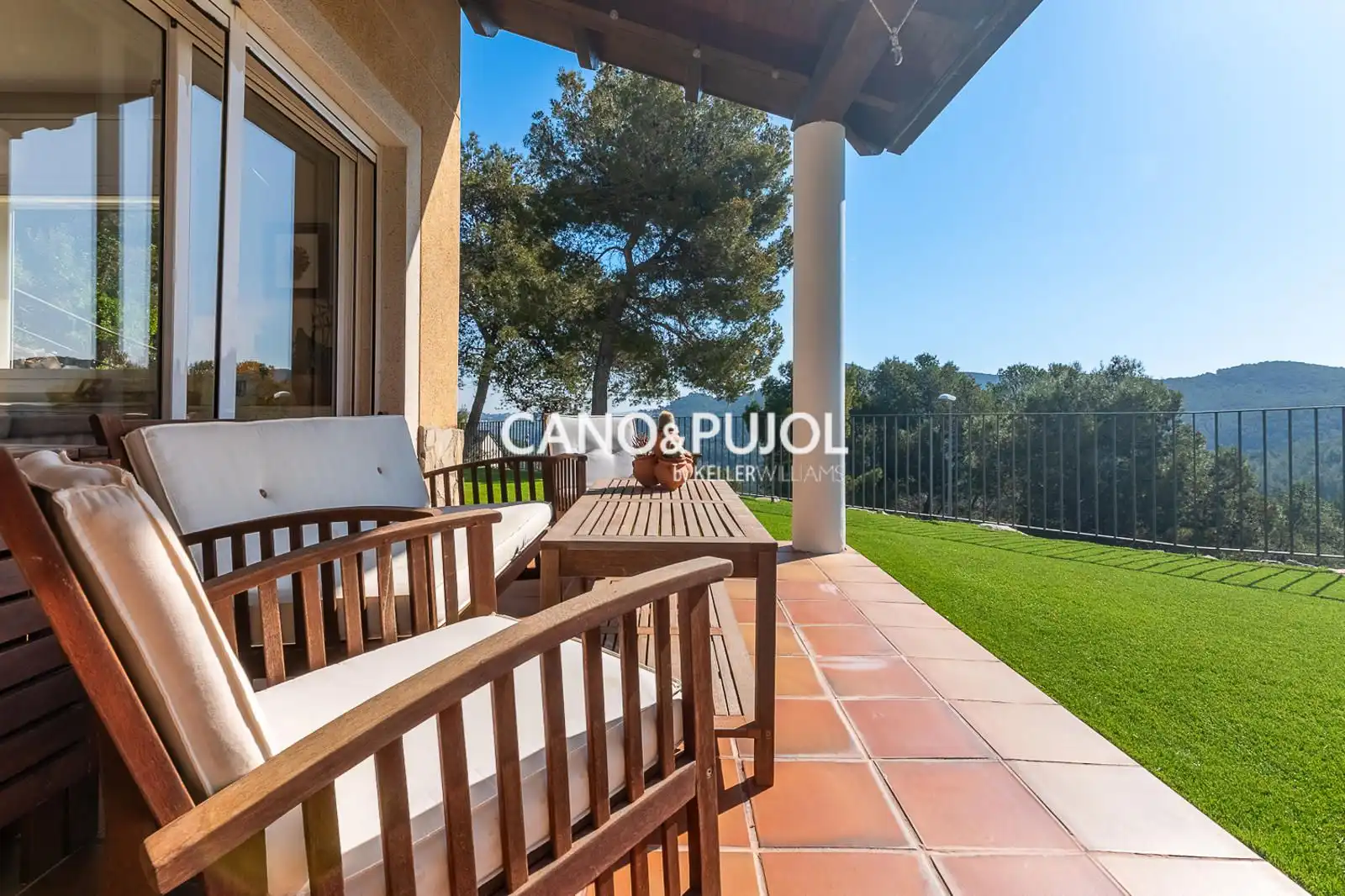 Casa o chalet en venta en Corbera de Llobregat con Calefacción, Terraza y Trastero