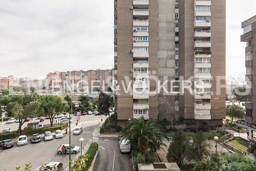 Vista exterior de Piso en venta en Madrid con Aire acondicionado y Calefacción